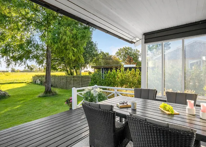 Semesterbostad Stunning In With Wifi Faxe